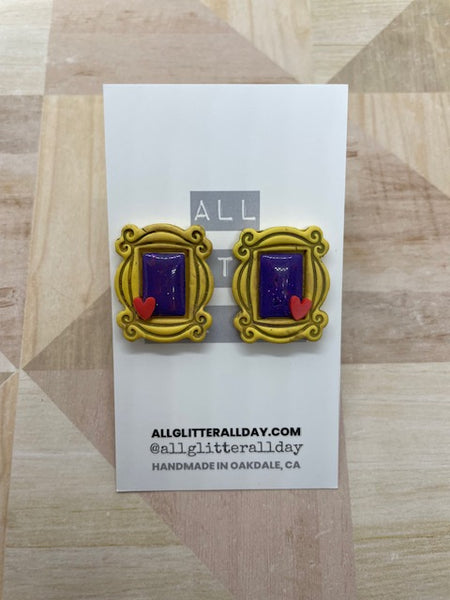 Friends frame medium stud post earring